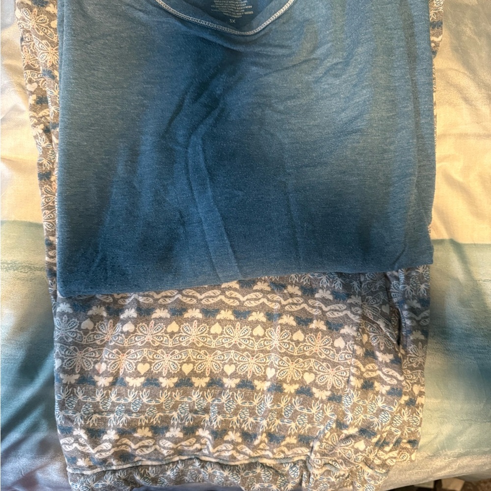 Cuddl Duds Deep Blue and Gray print pajamas